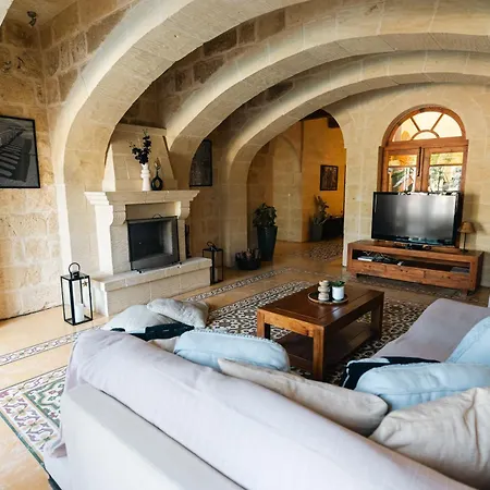 Ta' Klementa Għarb